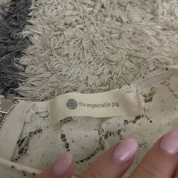 Impeccable Pig Top - Picture 3 of 3